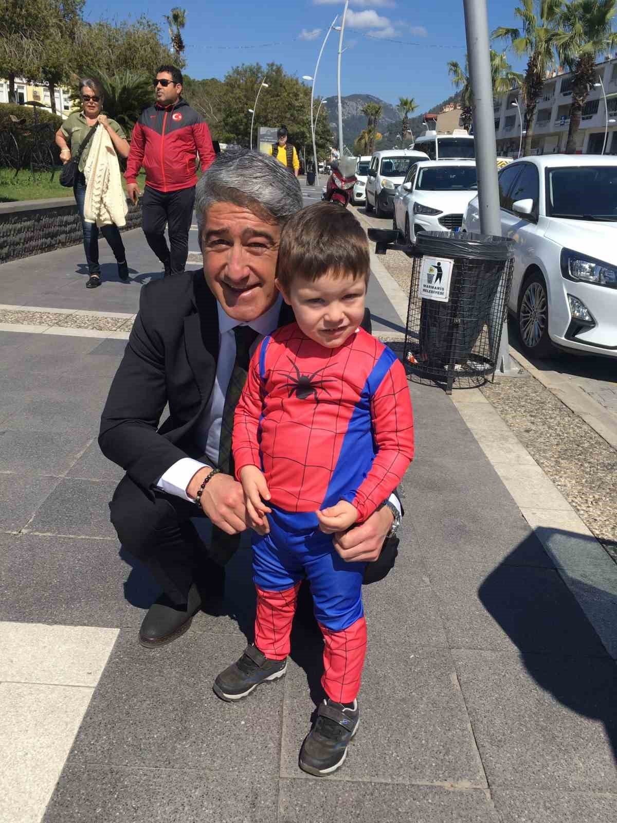 Marmaris’te çocuklar eğlenceyle buluştu