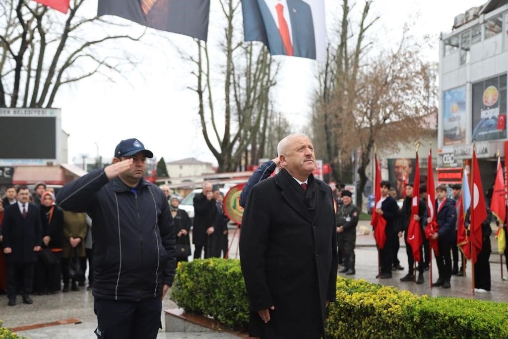 Sakarya’da eller Çanakkale şehitleri için semaya açıldı