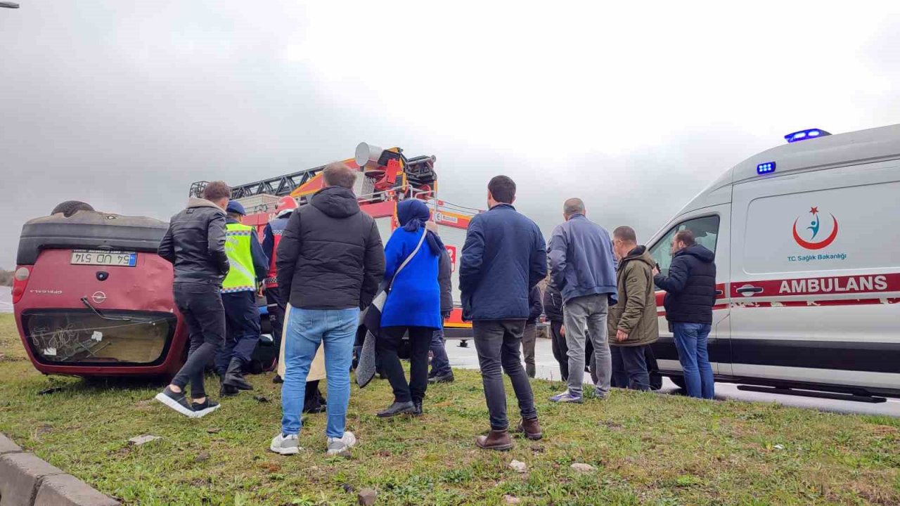 D-650’de takla atan otomobilde sıkışan kadın yaralandı