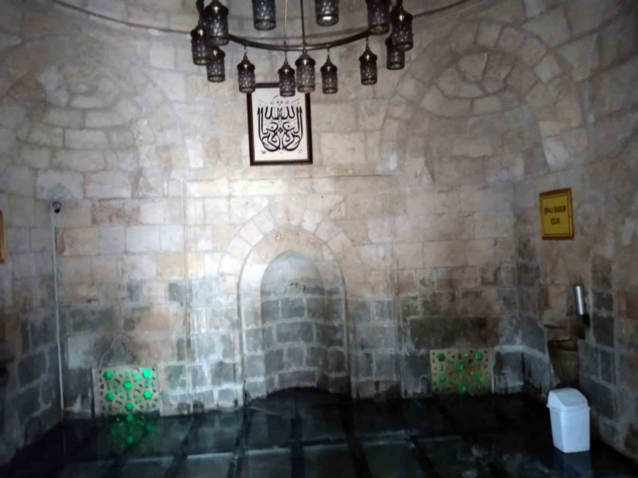 Şanlıurfa’da sel afeti ibadethaneleri de etkiledi