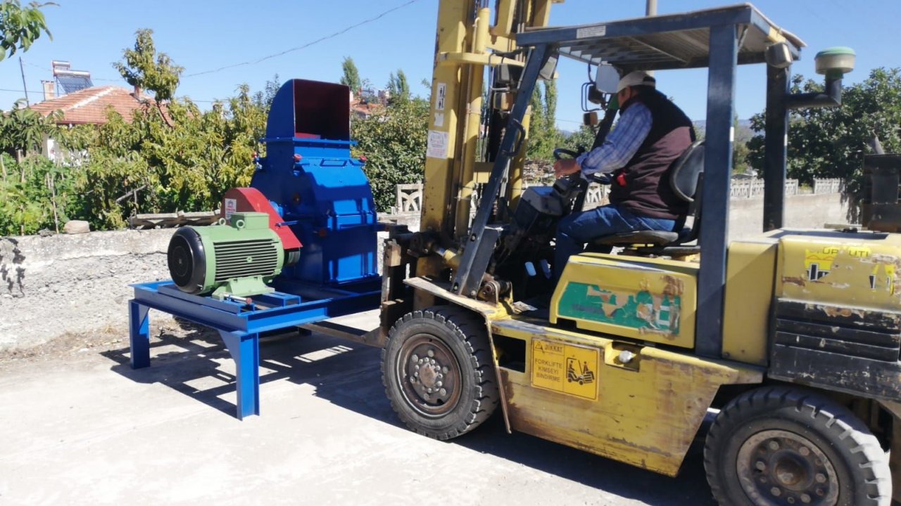 Sındırgı’da kök boya bitkileri toprakla buluşuyor