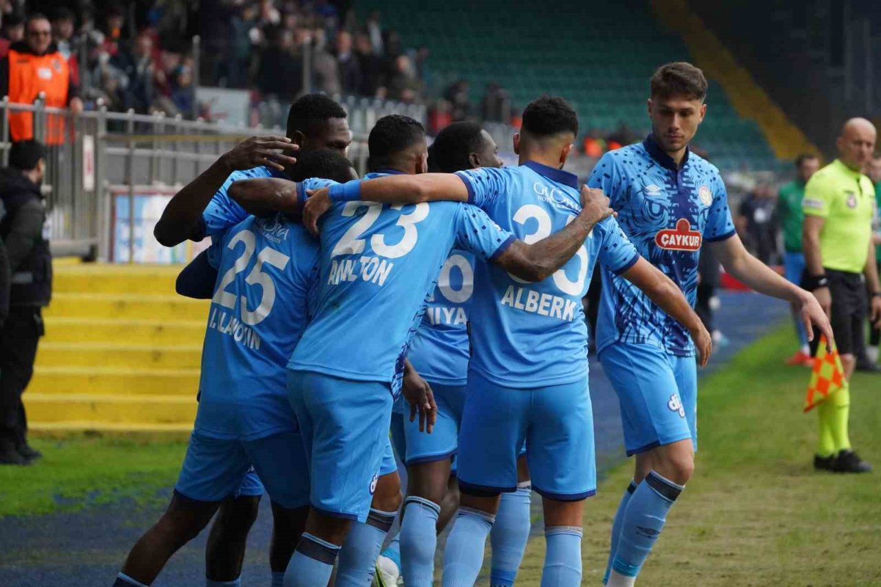 Spor Toto 1. Lig: Çaykur Rizespor: 3 - Altay: 1