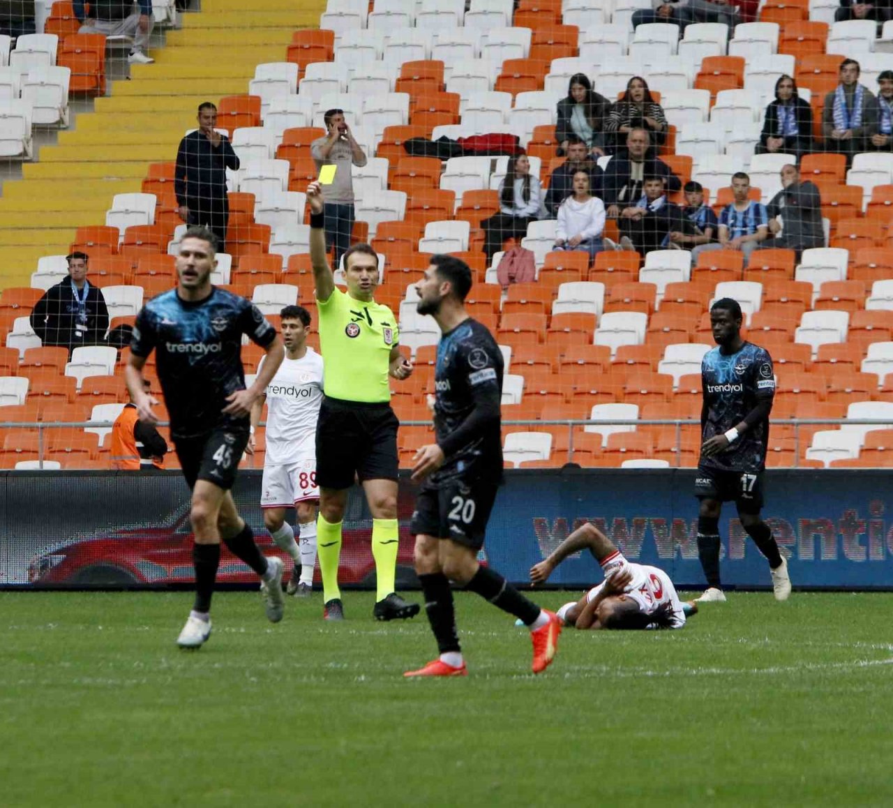 Spor Toto Süper Lig: Adana Demirspor: 2 - FTA Antalyaspor: 0 (İlk yarı)