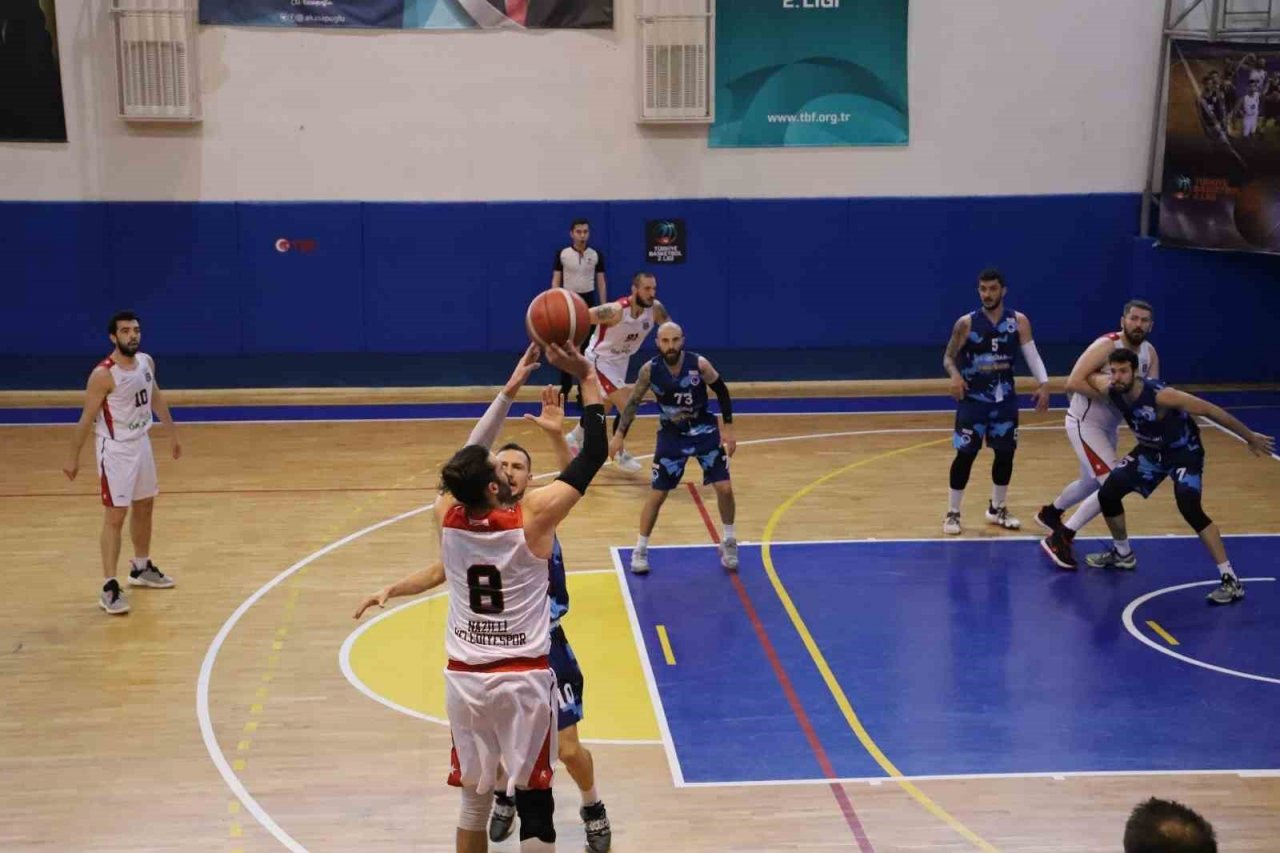 Nazilli Belediyespor Basketbol Takımı parkeden mağlup ayrıldı