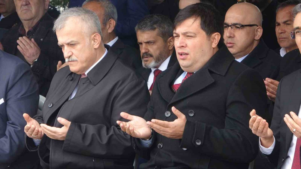 Çanakkale şehitleri Uşak’ta törenle anıldı