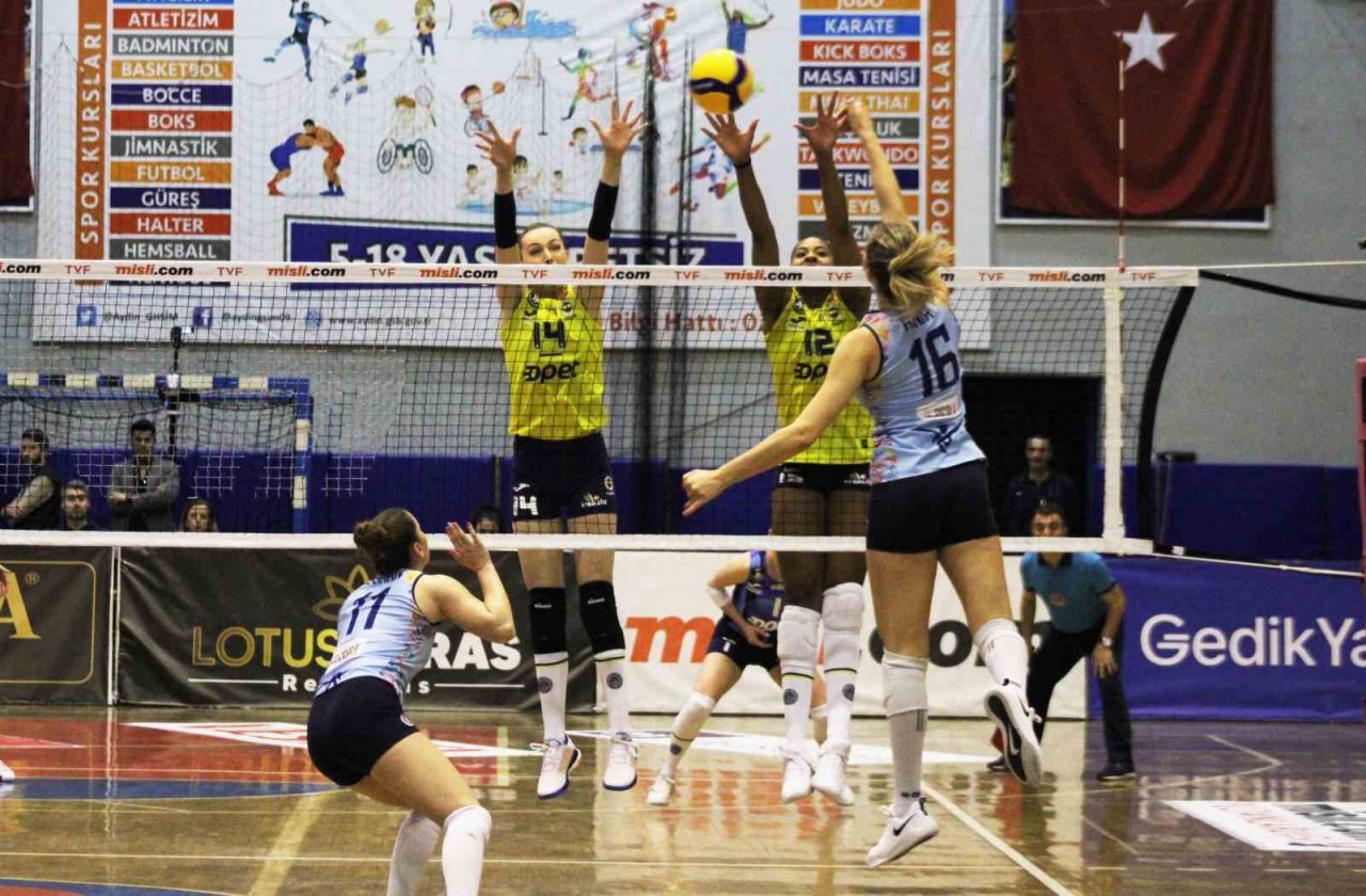 Sultanlar Ligi: Aydın Büyükşehir Belediyespor: 0 - Fenerbahçe Opet: 3