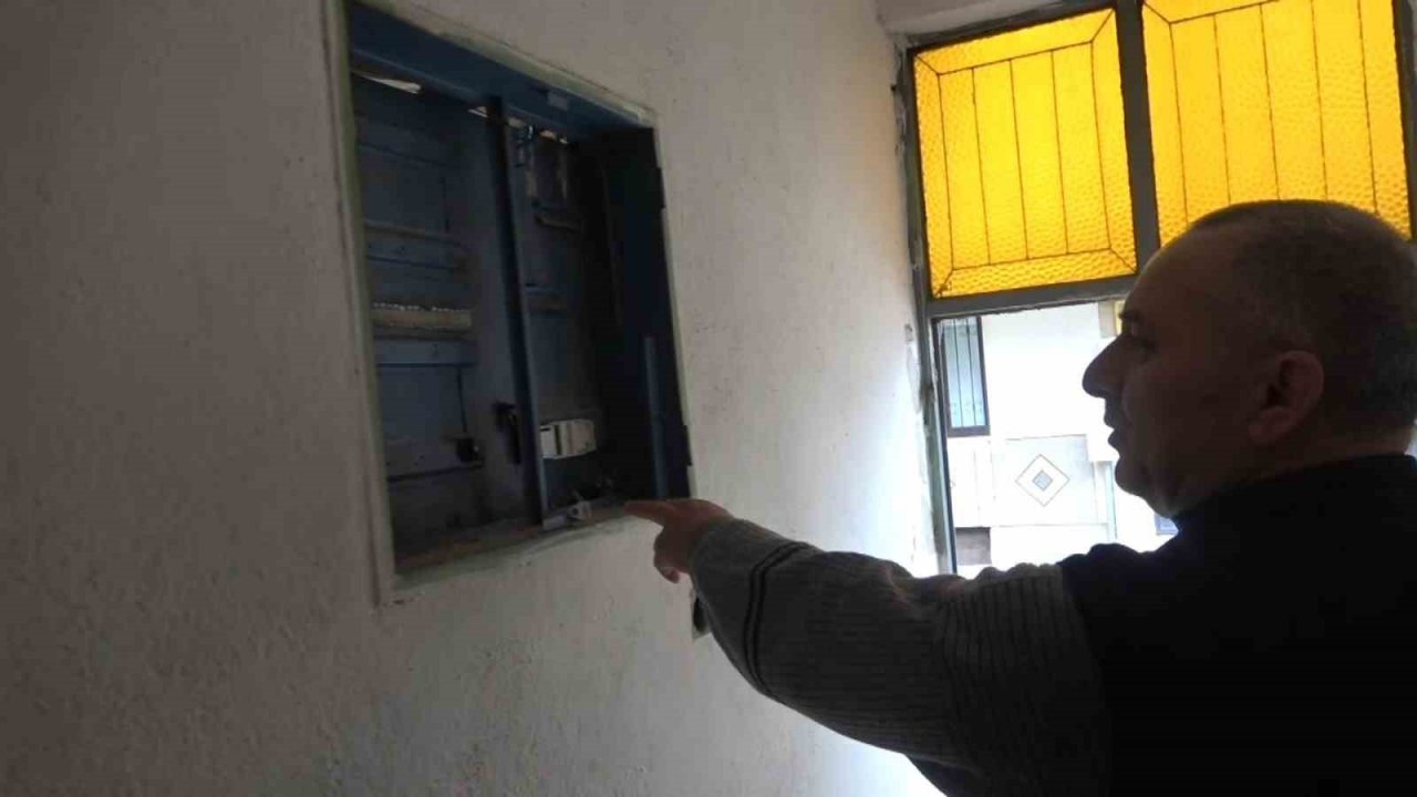 Depremzede aileye yuva olacaktı, hırsızlar bir gecede kullanılamaz hale getirdi