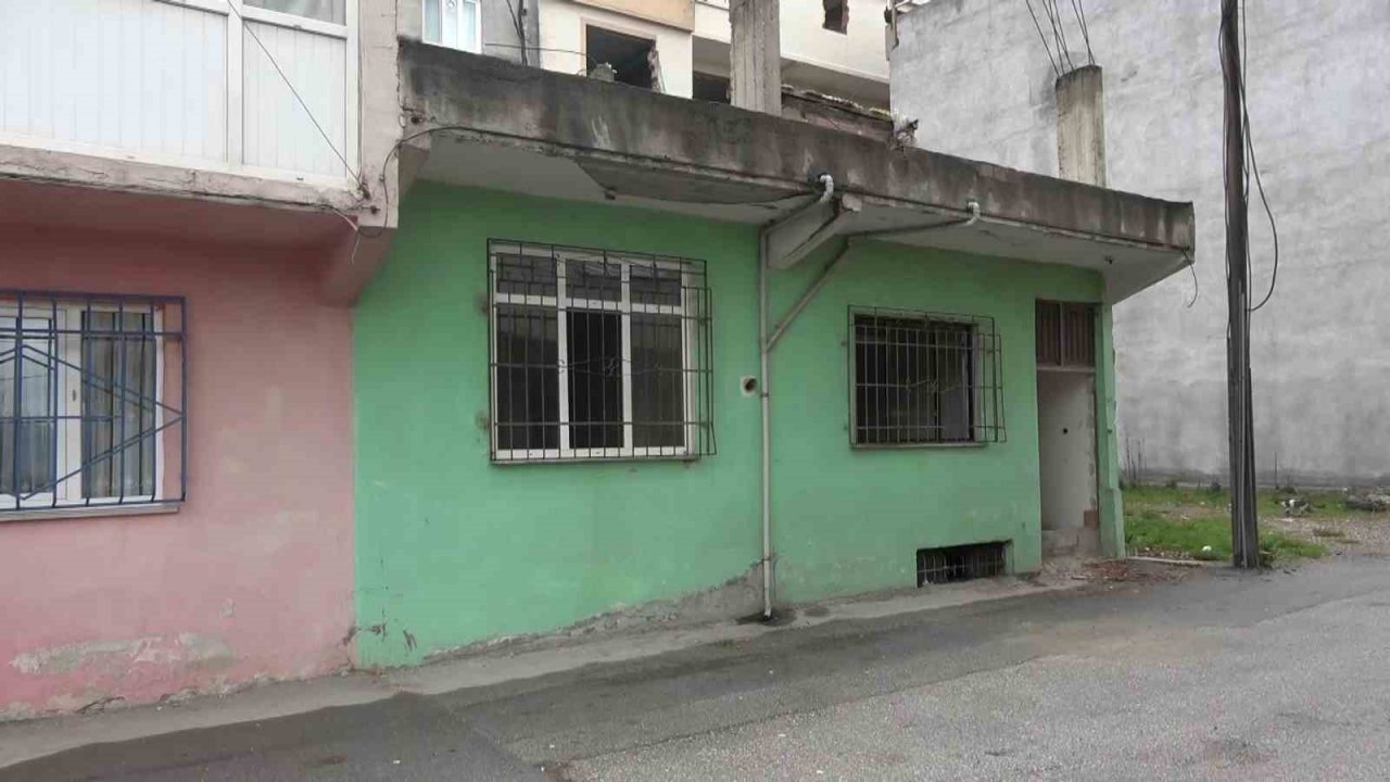 Depremzede aileye yuva olacaktı, hırsızlar bir gecede kullanılamaz hale getirdi