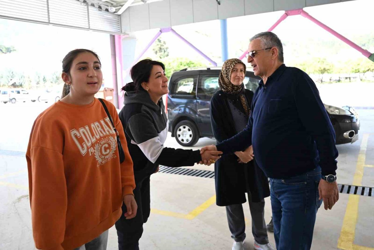 Çamyuva kapalı pazar yerinin kuraları çekildi