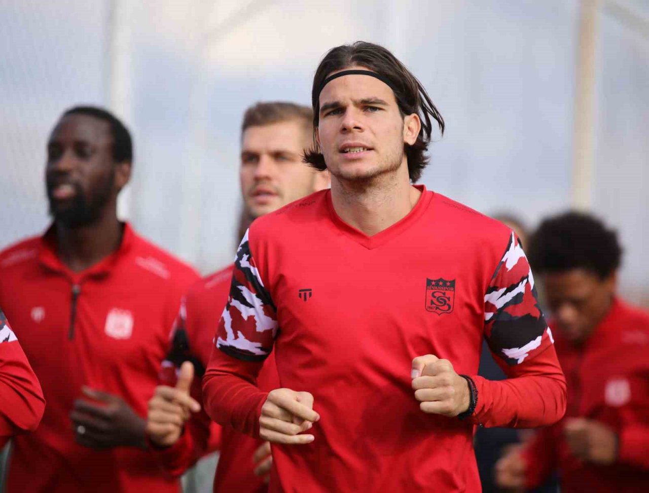 Sivasspor’da Charisis şoku