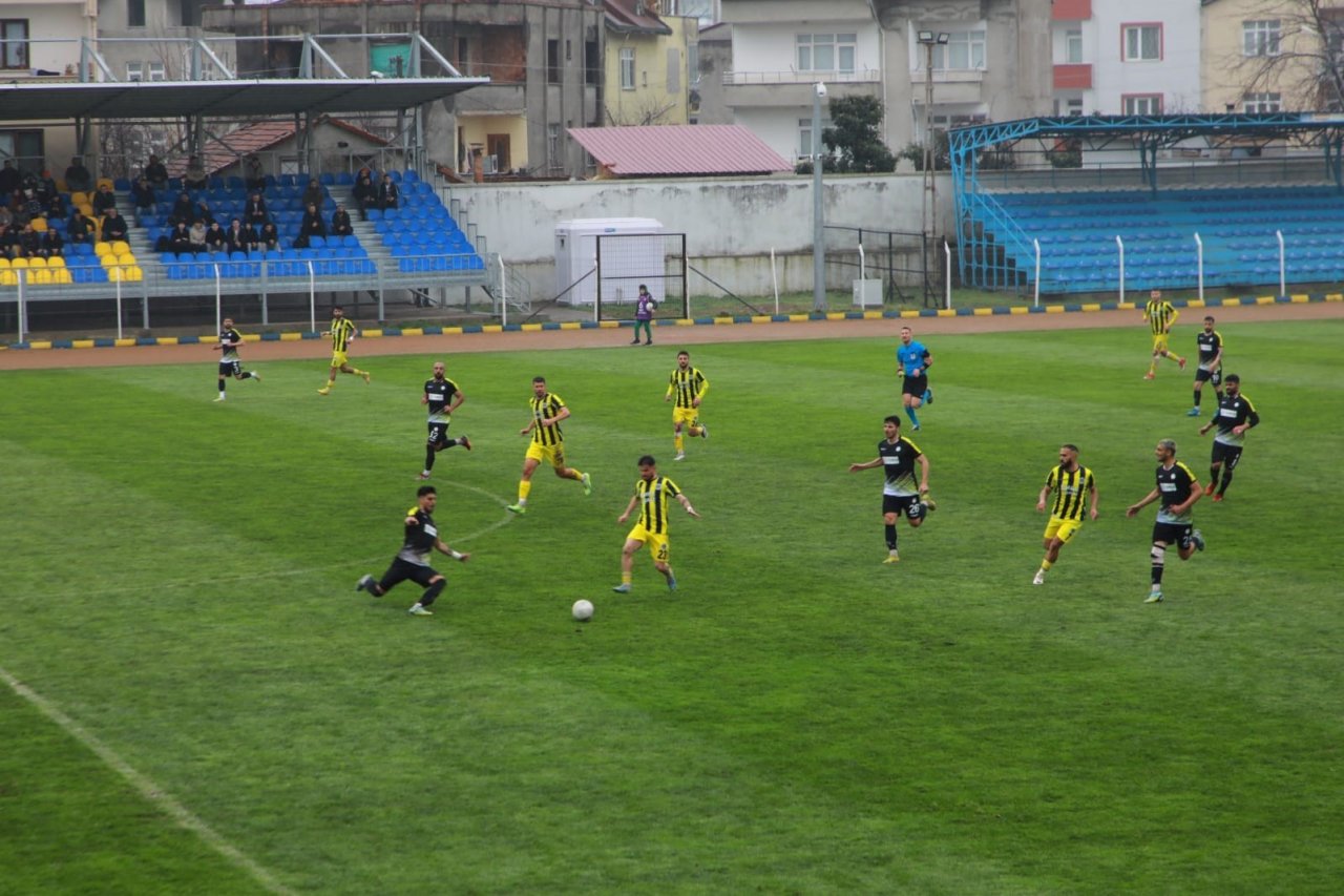 TFF 3. Lig: Fatsa Belediyespor: 0 - Muş 1984 spor: 0