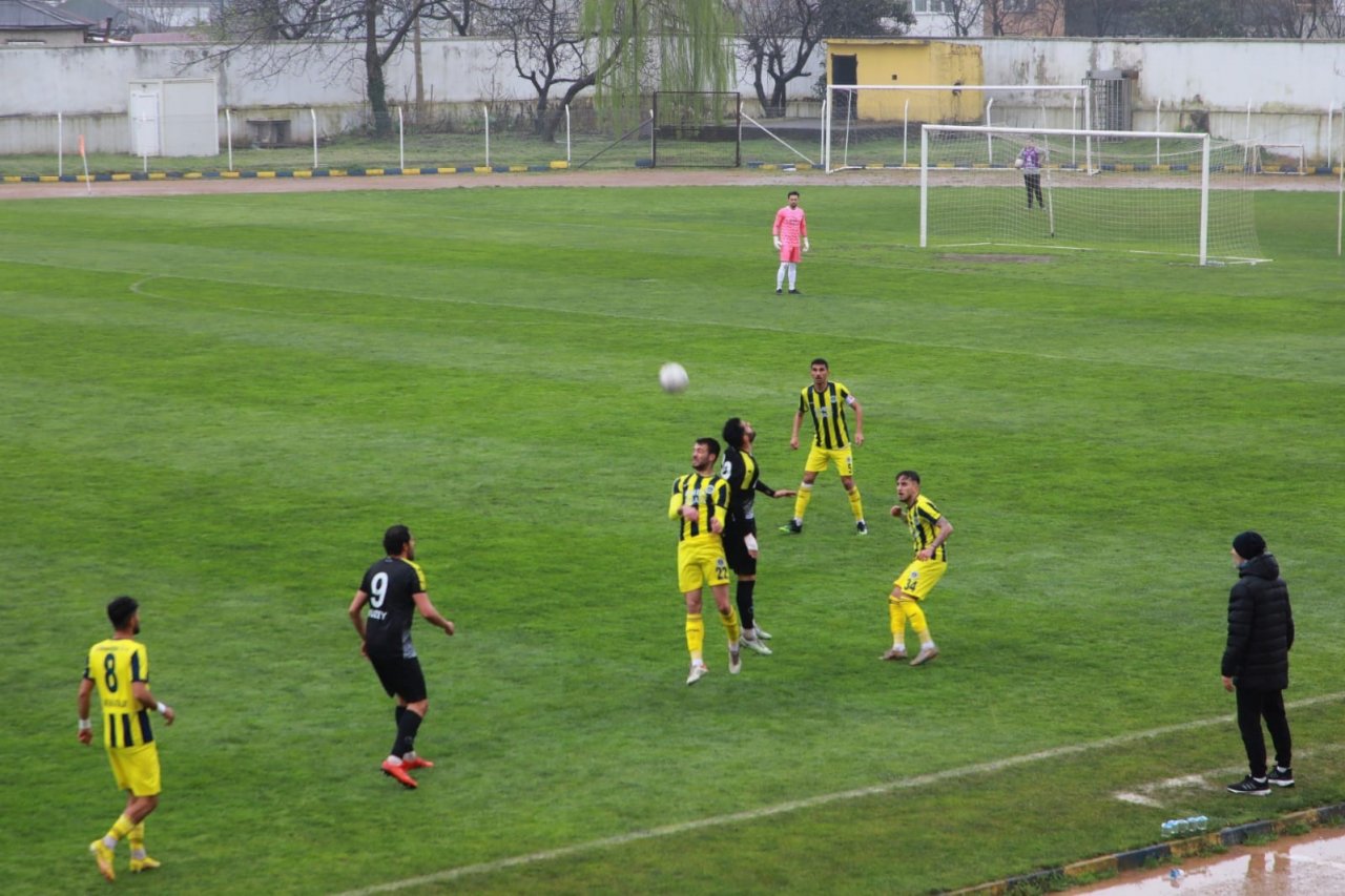 TFF 3. Lig: Fatsa Belediyespor: 0 - Muş 1984 spor: 0