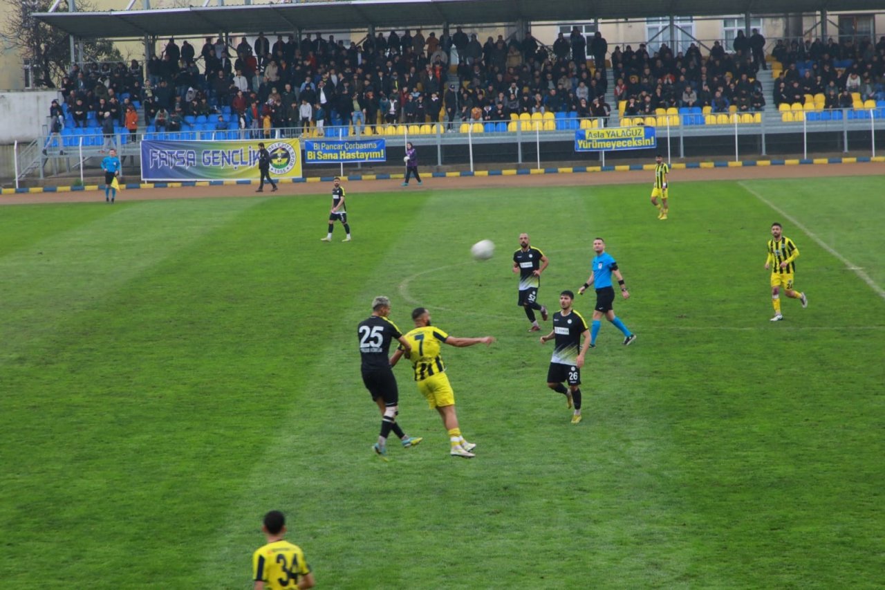 TFF 3. Lig: Fatsa Belediyespor: 0 - Muş 1984 spor: 0