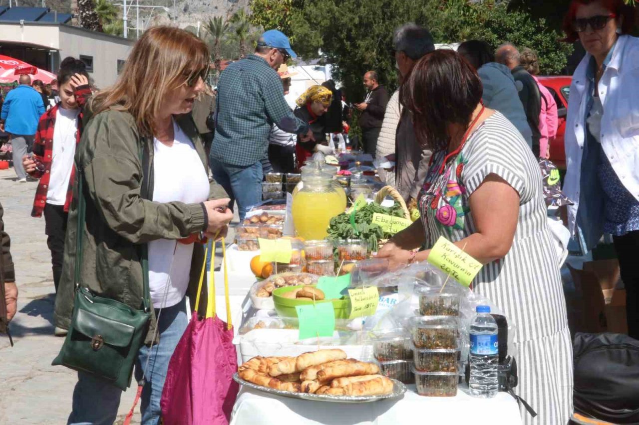 Göcek’te ot yemekleri festivaline ilgi yoğun oldu