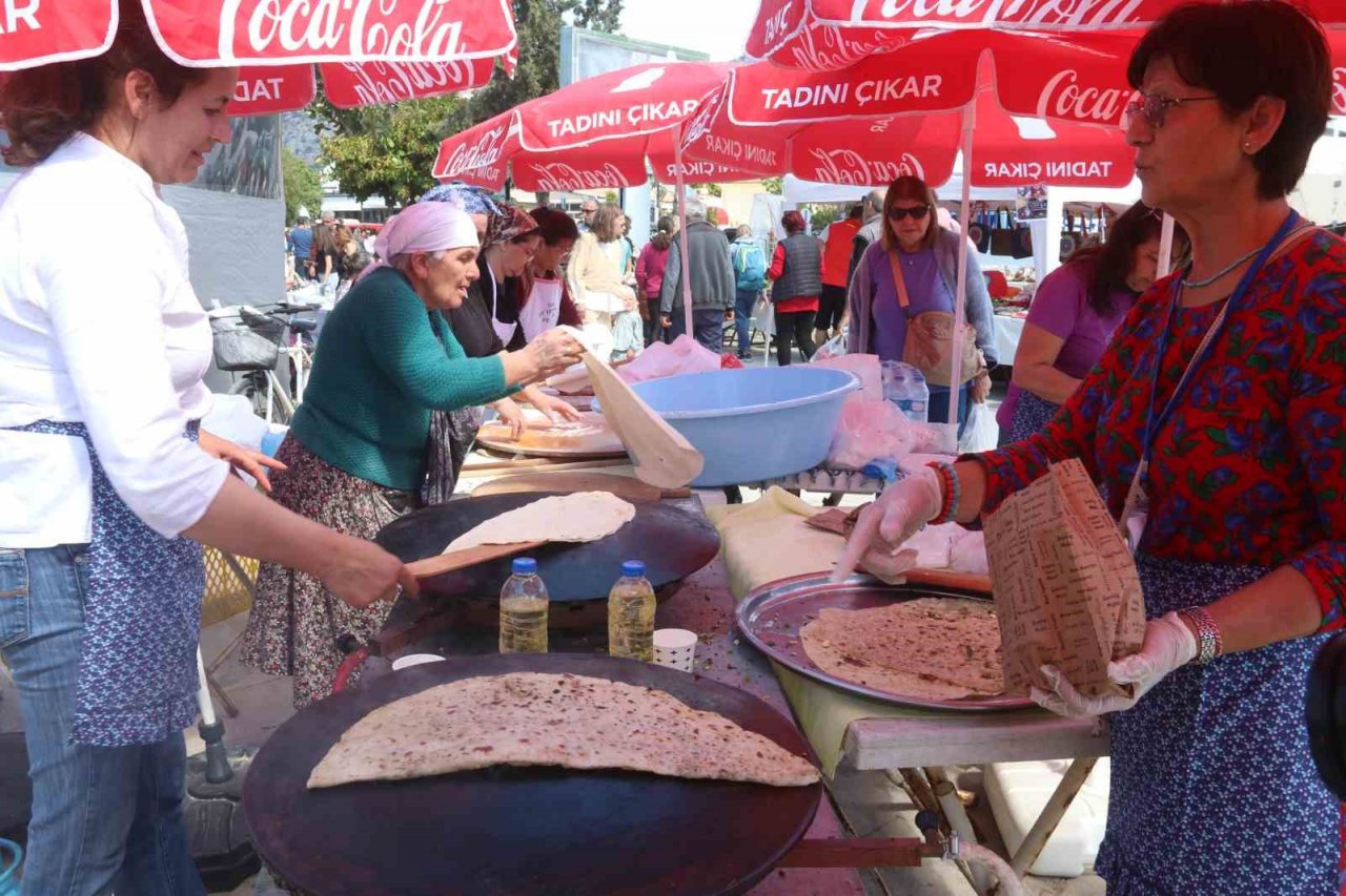Göcek’te ot yemekleri festivaline ilgi yoğun oldu