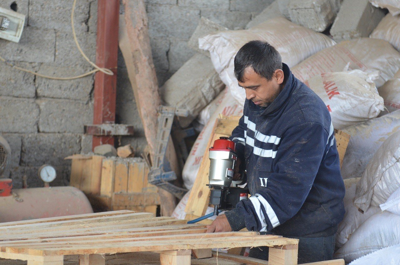 Deprem sonrası palet üretimi arttı