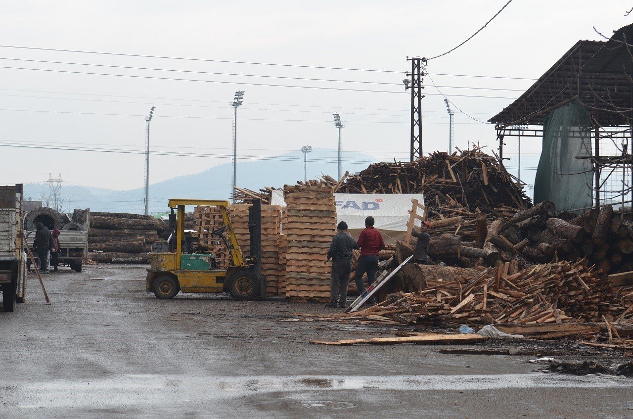 Deprem sonrası palet üretimi arttı