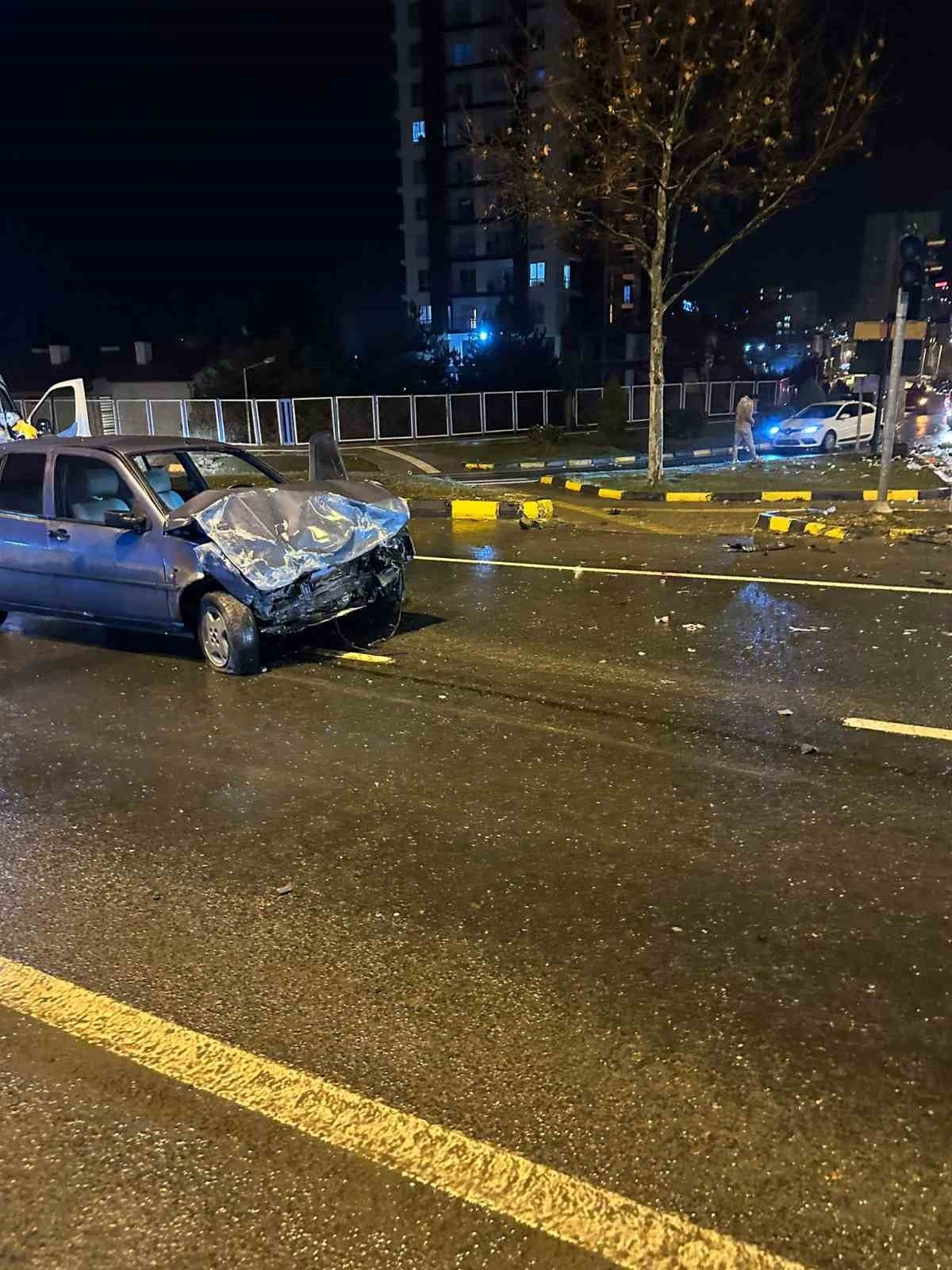 Kastamonu’da iki otomobil çarpıştı: 1 yaralı
