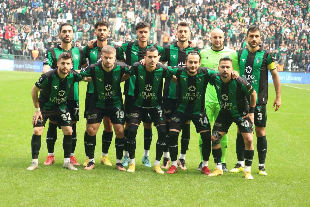 Hava muhalefeti seyahati engelledi, Kocaelispor-Pazarspor maçı ertelendi