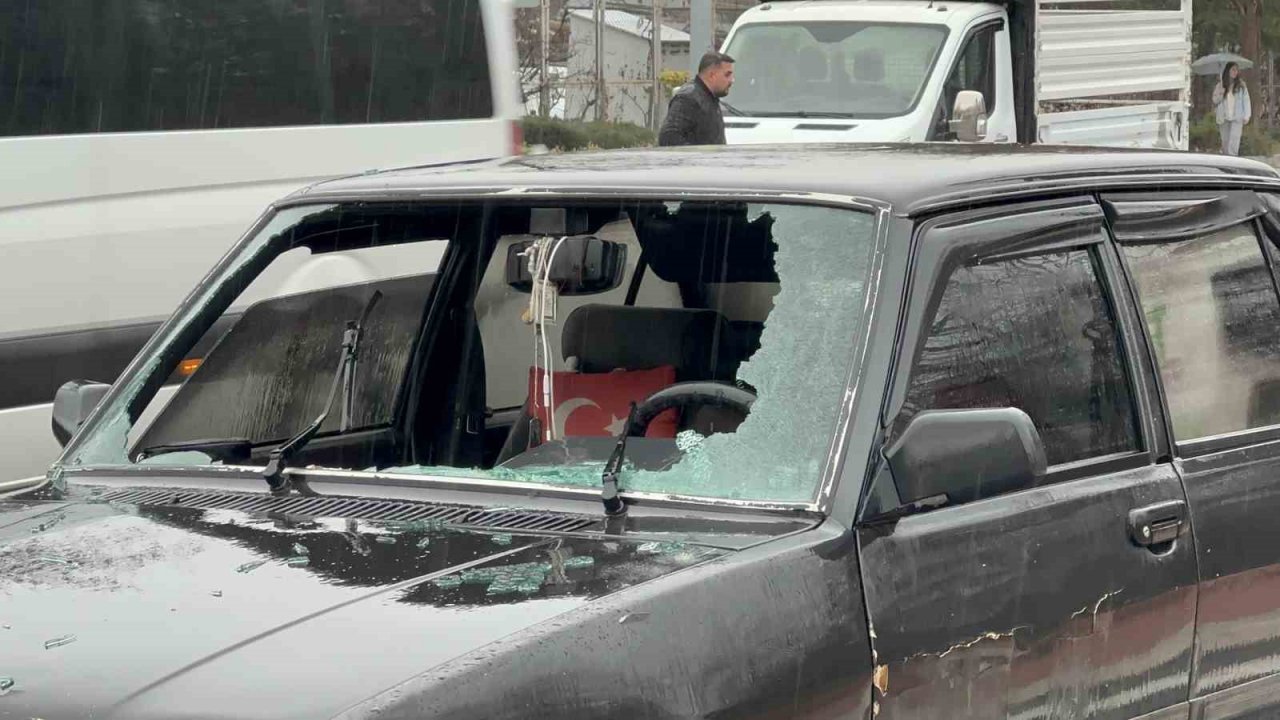 Elazığ’da otomobilin çarptığı çocuk yaralandı