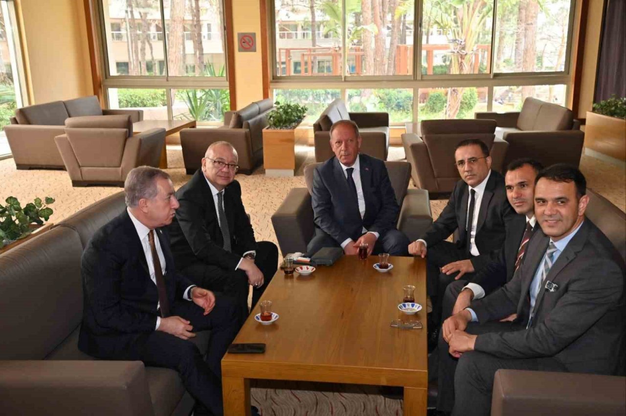 Belediye Başkanları Toplantısı’nda Manisa Büyükşehir örnek gösterildi