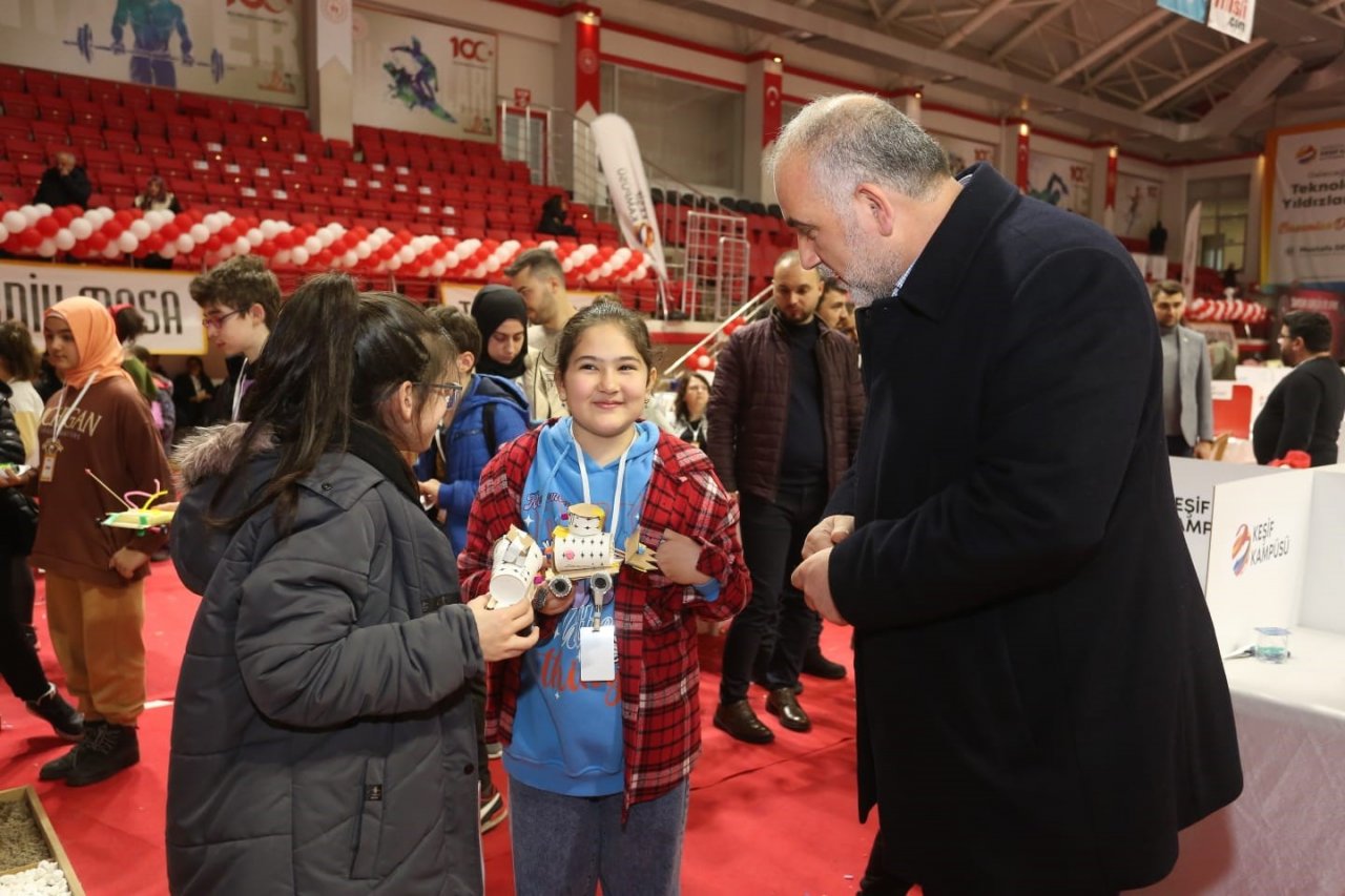 Başkan Sandıkçı: “Kampüsümüzde öğrenciler bilim ve teknoloji alanında yeni ufuklara yelken açacaklar”