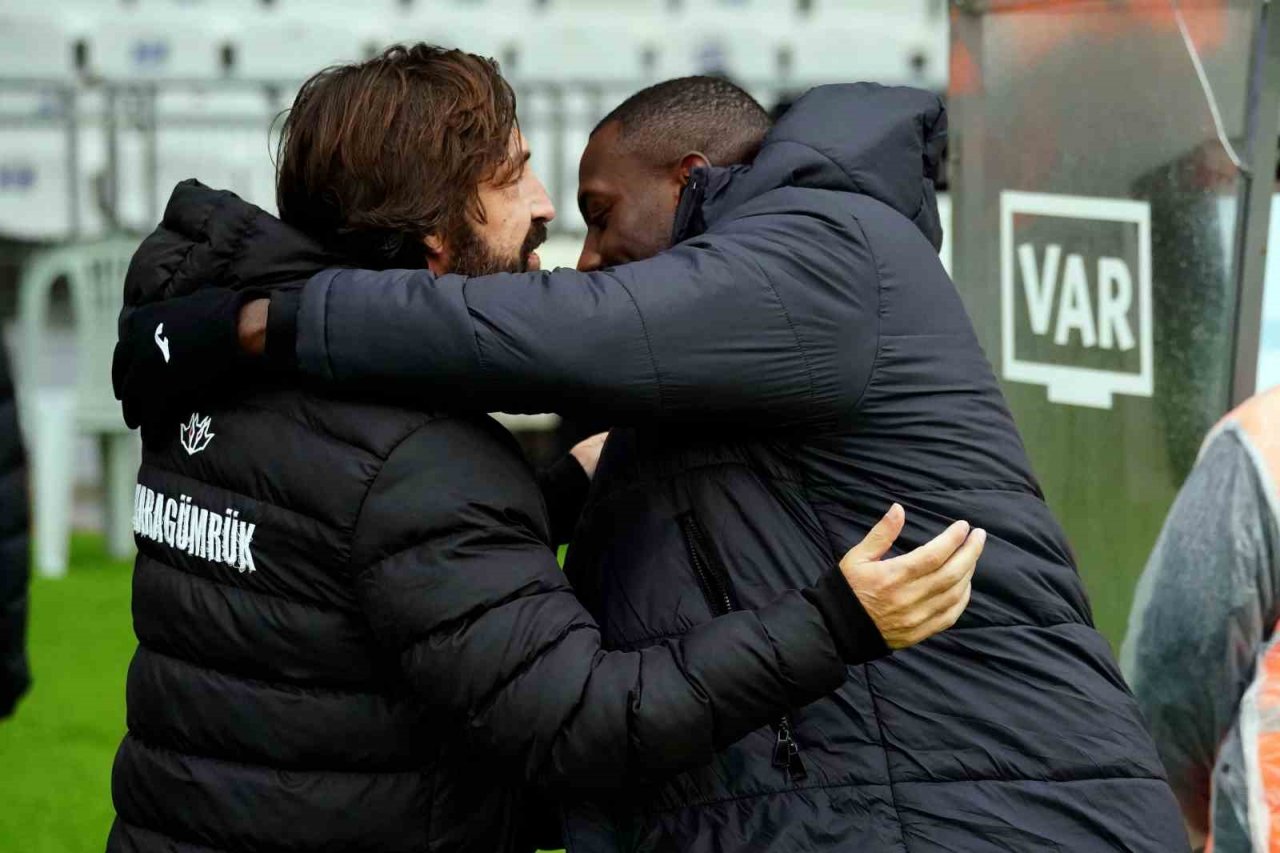 Spor Toto Süper Lig: Fatih Karagümrük: 0 - Medipol Başakşehir: 0 (Maç devam ediyor)