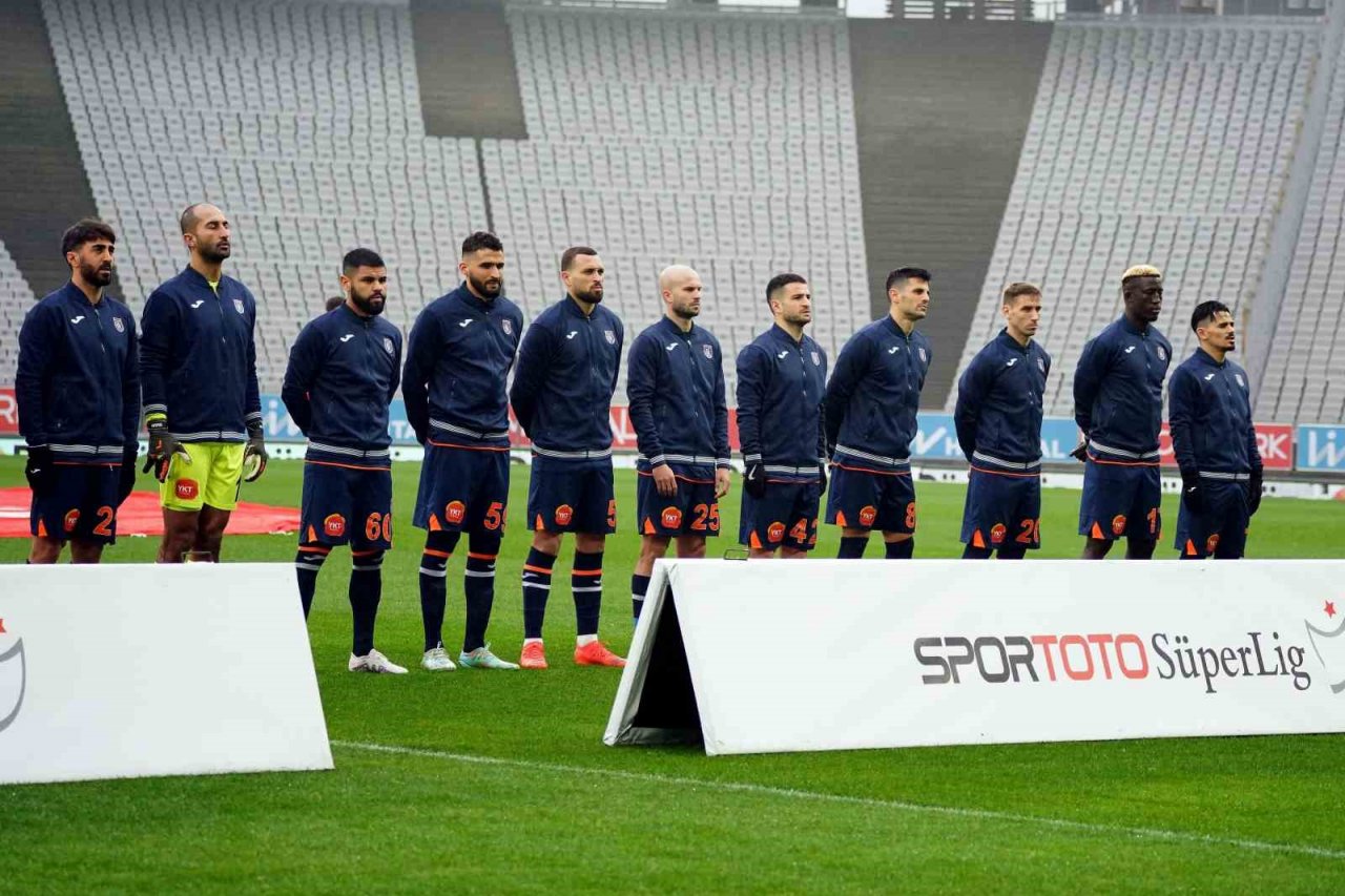 Spor Toto Süper Lig: Fatih Karagümrük: 0 - Medipol Başakşehir: 0 (Maç devam ediyor)