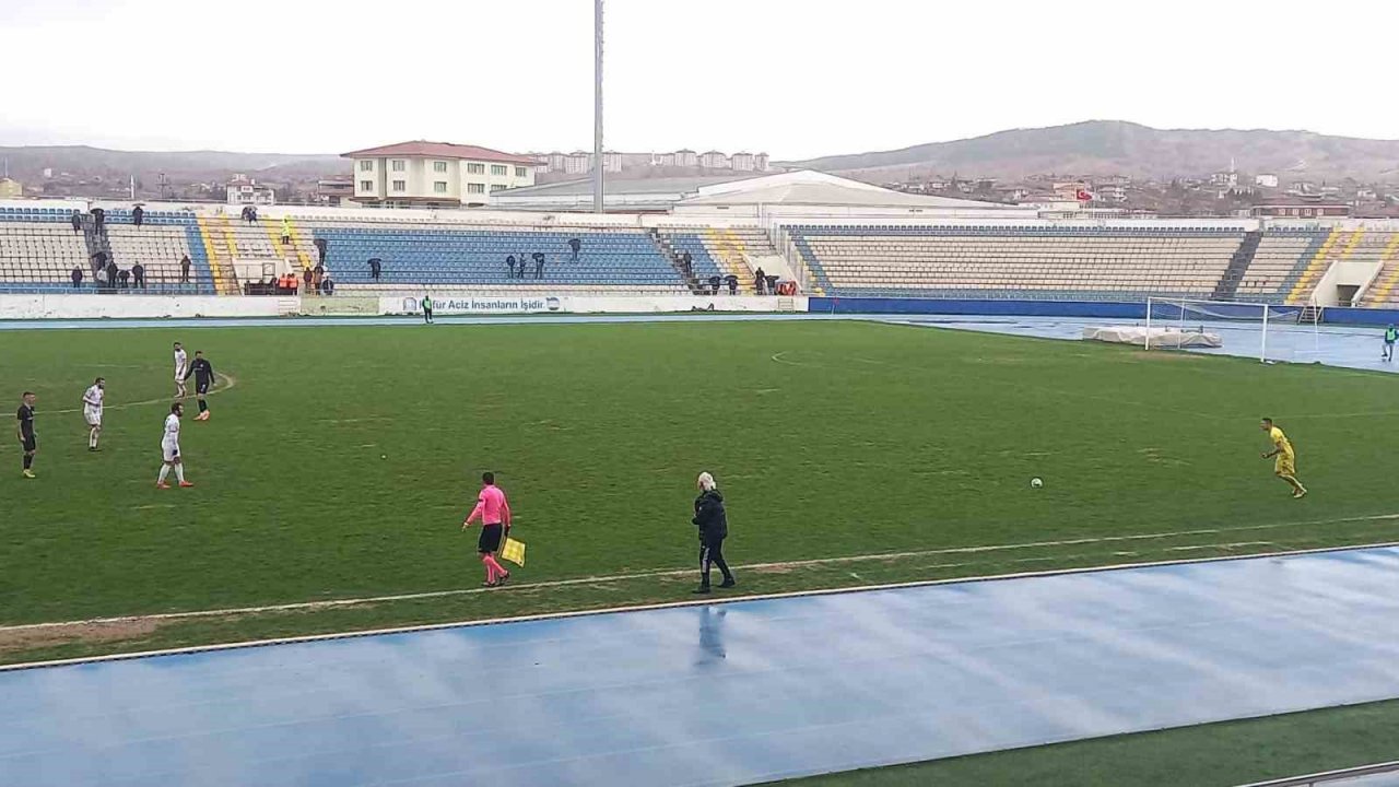 TFF 3. Lig: Kırıkkale BA: 0 - Kuşadasıspor: 0