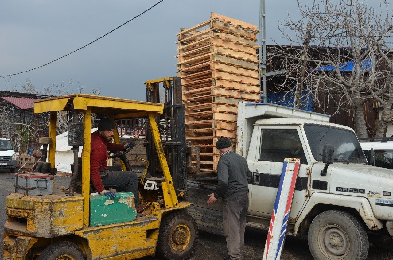 Deprem sonrası palet üretimi arttı