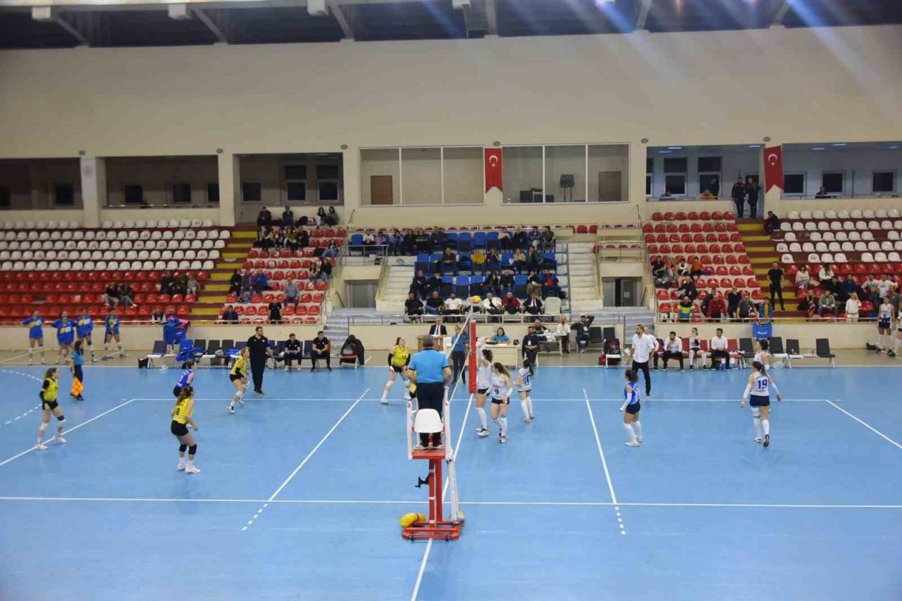 Yarı finalde Bozüyük Belediyesi Eğitim Spor, Beykoz Belediyesi’ne yenildi