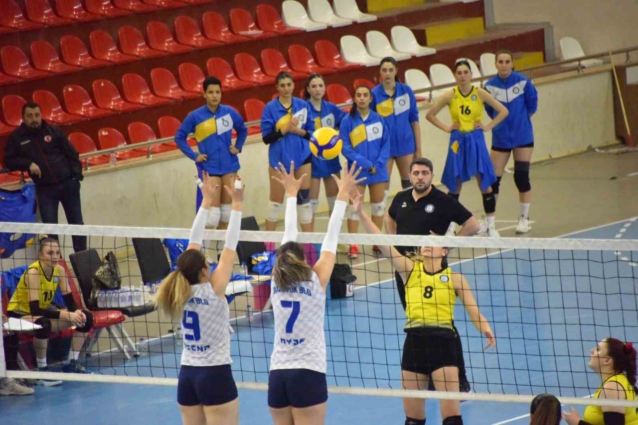 Yarı finalde Bozüyük Belediyesi Eğitim Spor, Beykoz Belediyesi’ne yenildi