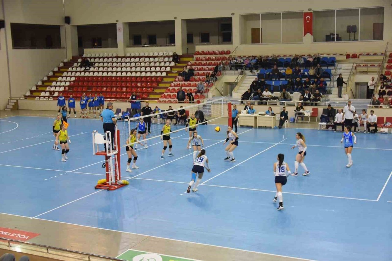 Yarı finalde Bozüyük Belediyesi Eğitim Spor, Beykoz Belediyesi’ne yenildi