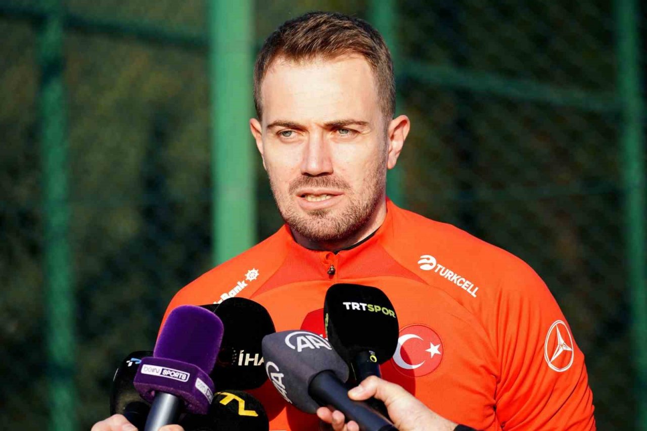 Mert Günok: “Takım olarak hedefimiz Almanya”