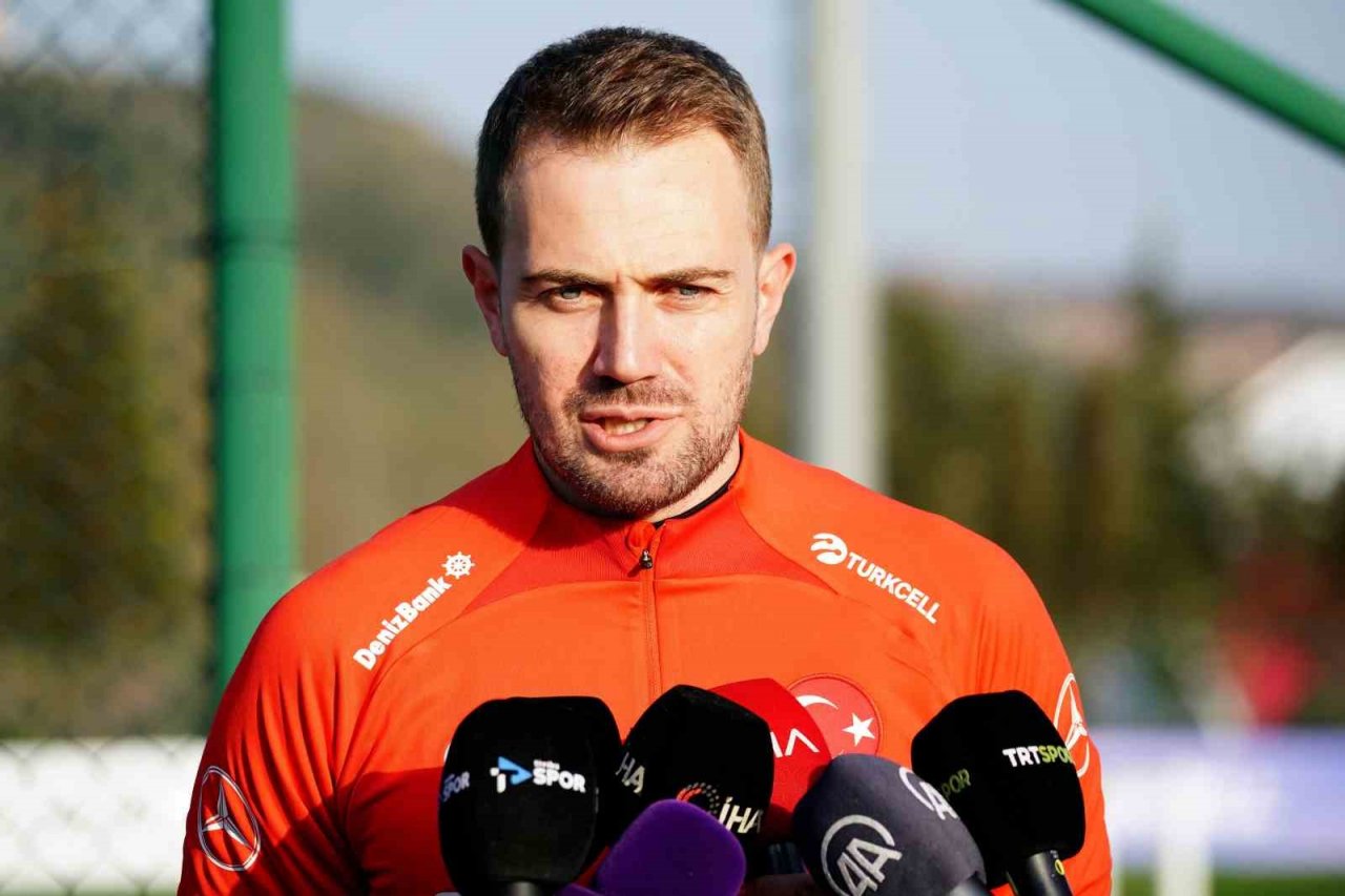 Mert Günok: “Takım olarak hedefimiz Almanya”