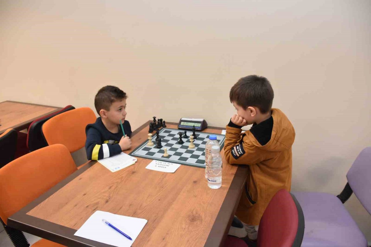 Afyonkarahisar’da satranç turnuvası tamamlandı