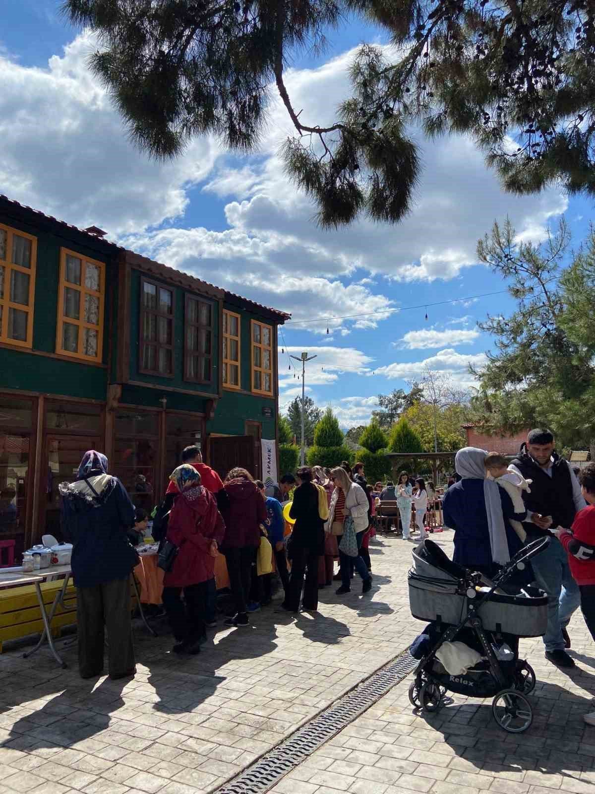 Kepez’den depremzedelere yardım etkinliği