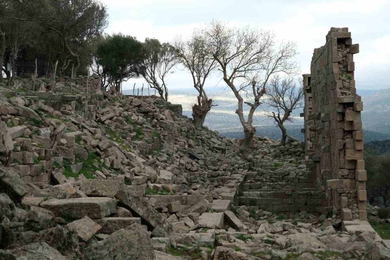 2 bin yıl önceki Manisa depremi 12 antik kenti yok etti