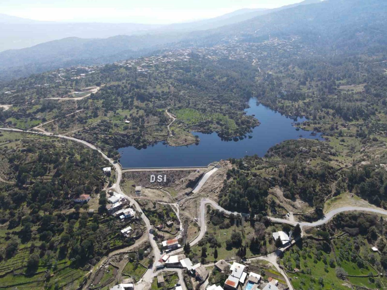 Karpuzlu Şenköy Göleti doldu, fazla su tahliye ediliyor