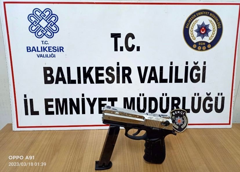 Balıkesir’de 171 şahsa uyuşturucu ve kaçak tütün operasyonu