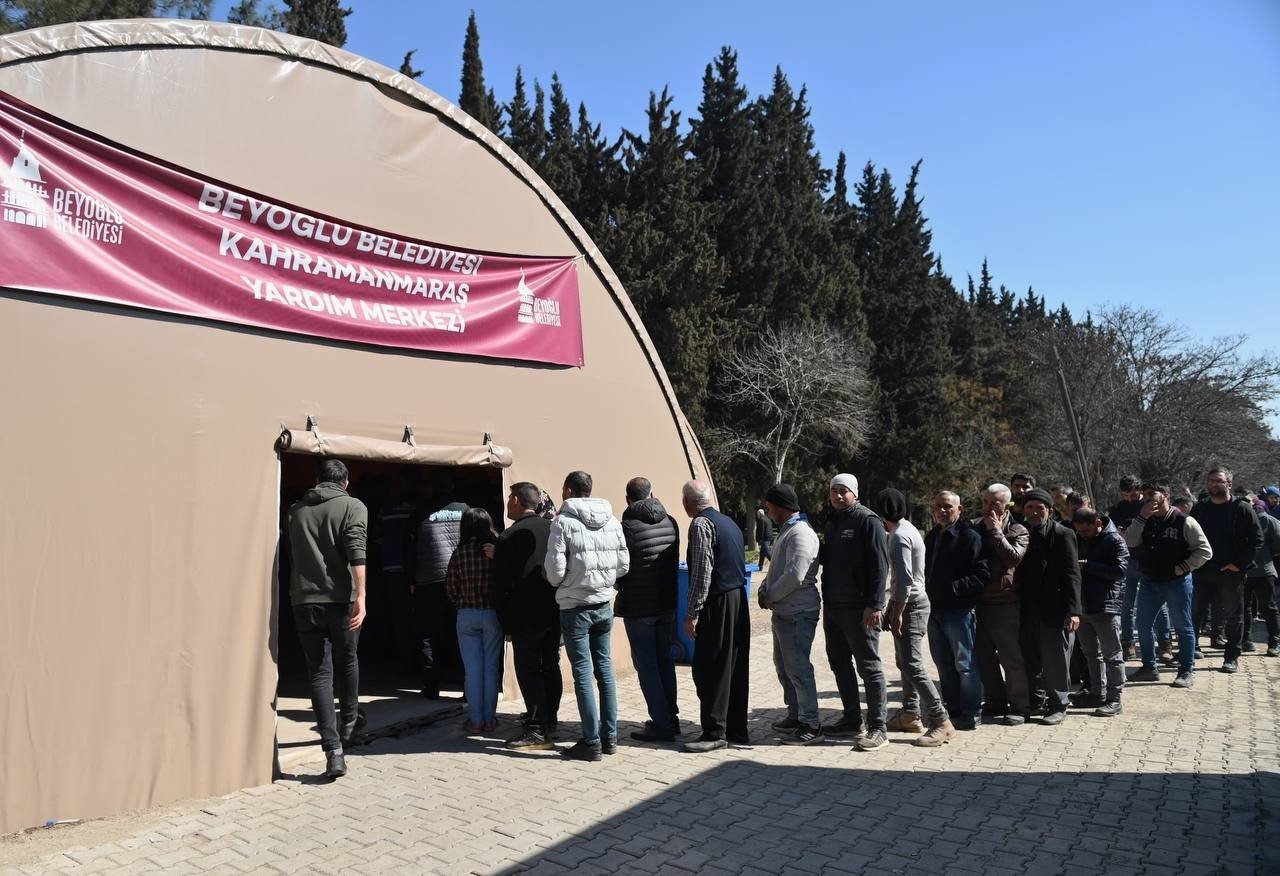 Beyoğlu Belediyesi, her gün 15 bin depremzedeye iftar ve sahur yemeği verecek