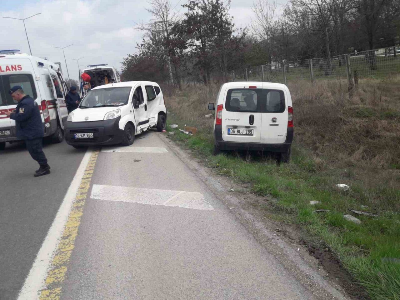 D-100’de zincirleme kaza: 2 yaralı