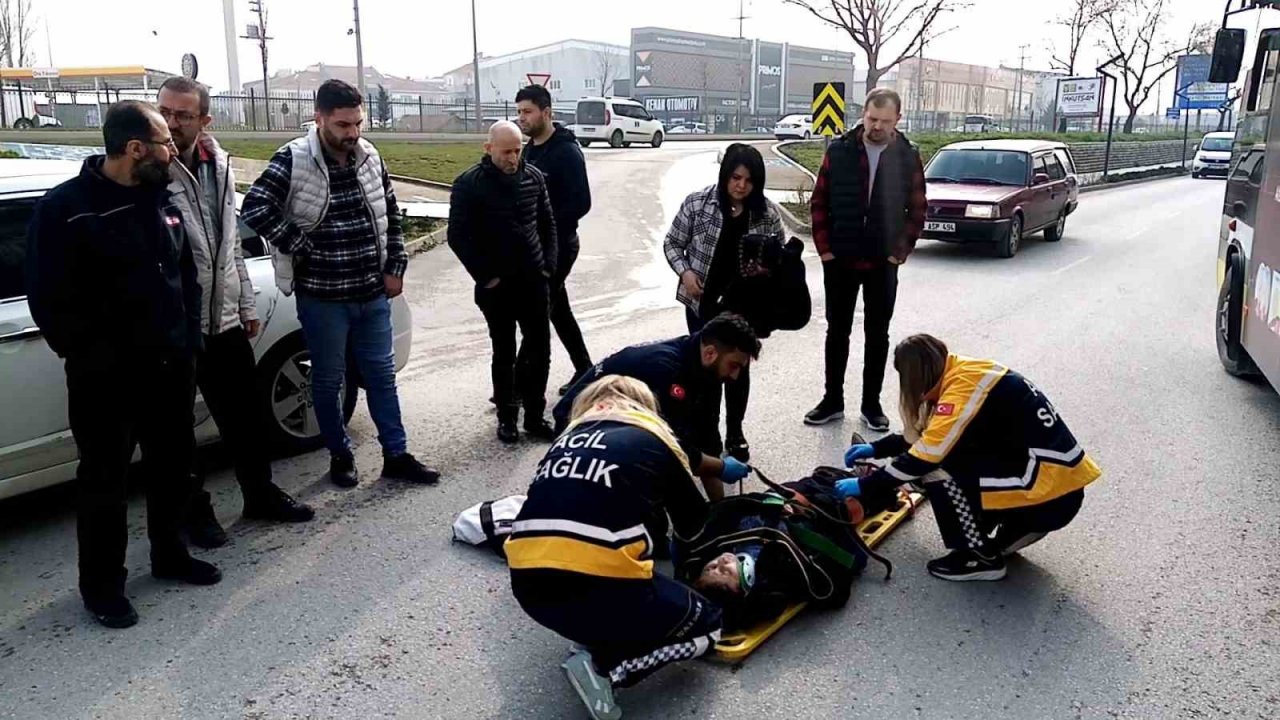 Otomobilin çarptığı kadın böyle havalandı