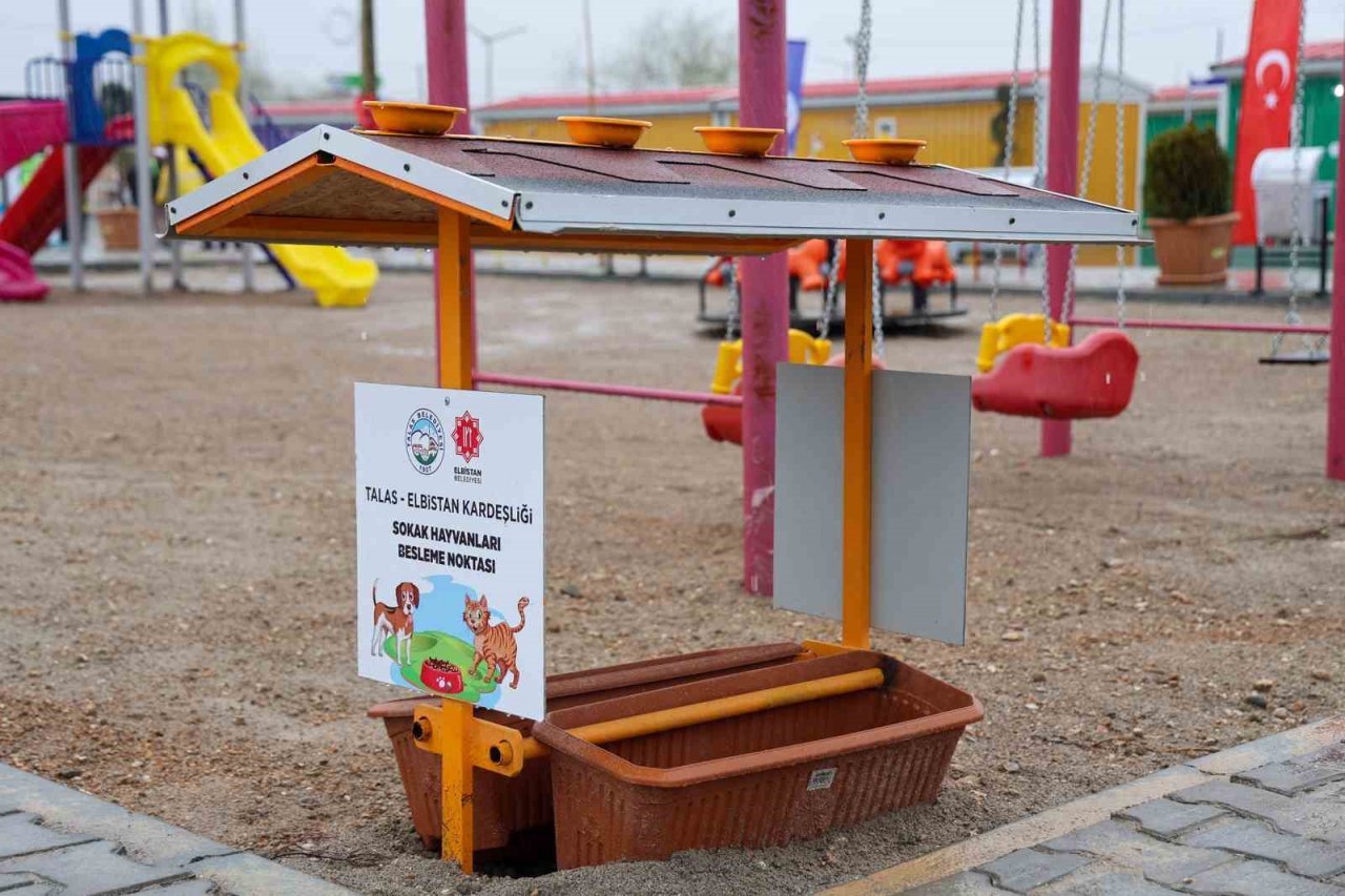 Talas, Elbistan’da minik dostları da unutmadı