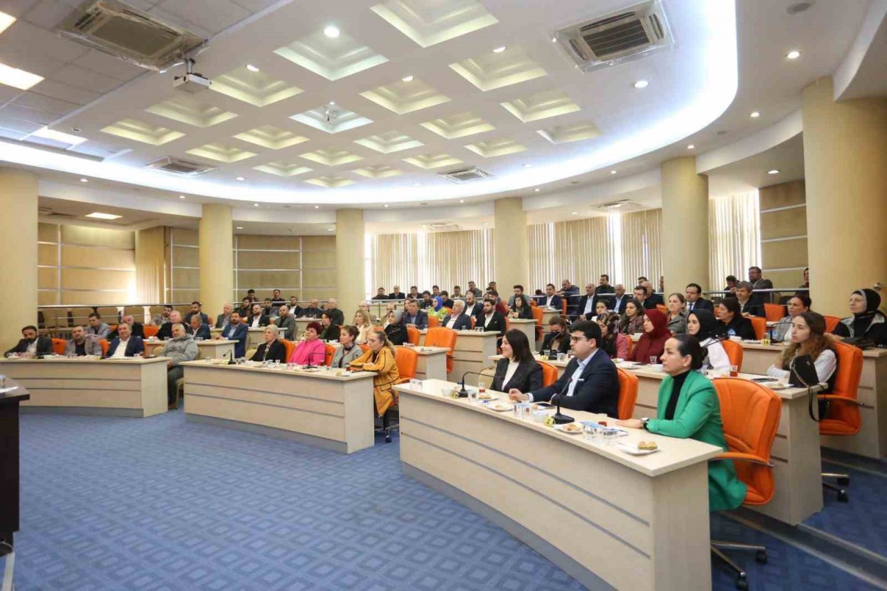 Bakan Çavuşoğlu: “Bu farklı bir seçim olacak”