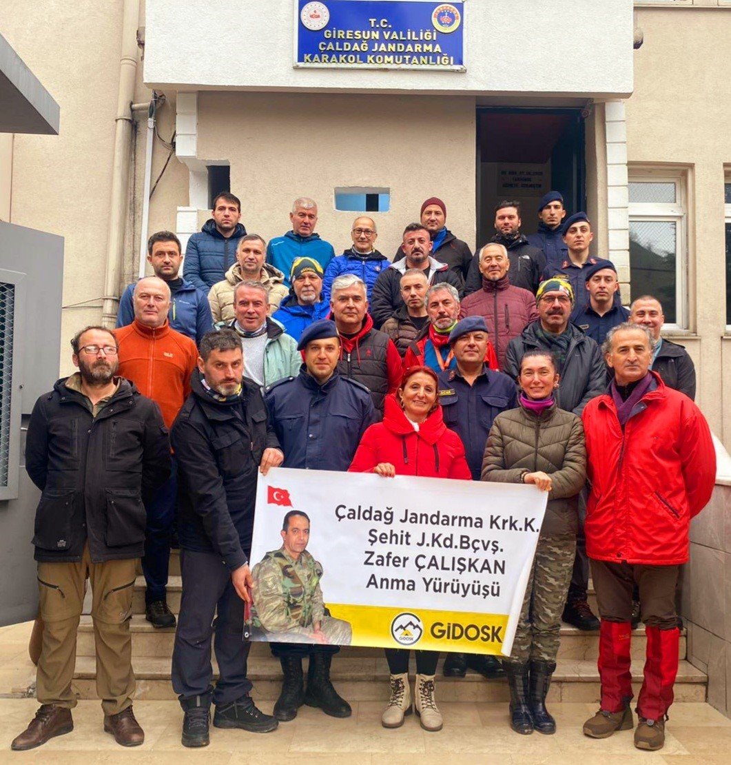 Giresun’da 2016 yılında şehit olan J.Kd.Bçvş. Zafer Çalışkan için zirve yürüyüşü düzenlendi