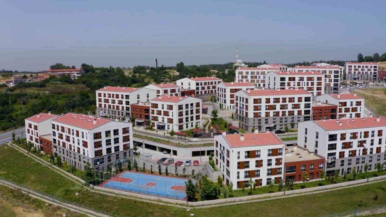 ’İlk İş Yerim’ ve ’İlk Evim Arsa’ için kura çekimi eş zamanlı olarak devam ediyor