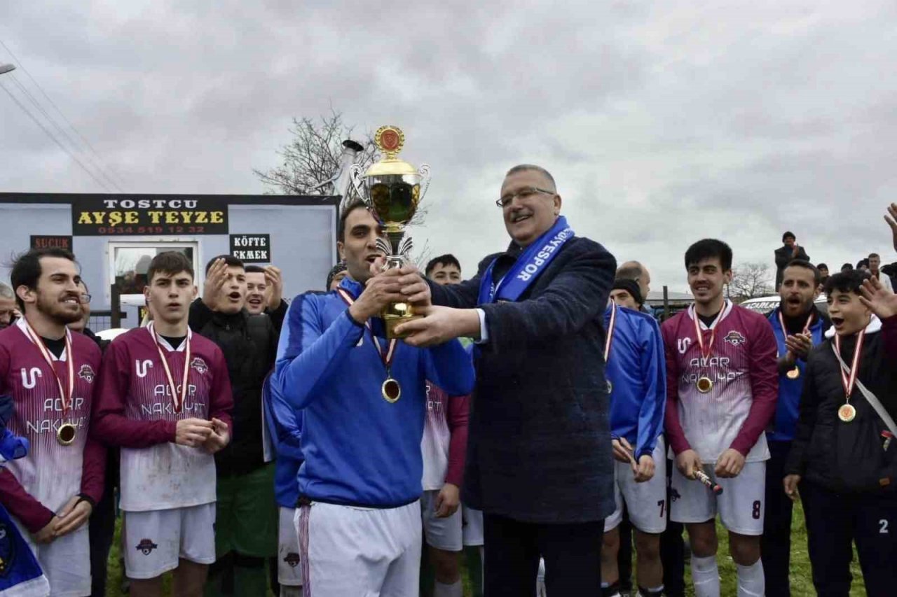 Karacabey’de geleneksel turnuvada kazanan dostluk oldu