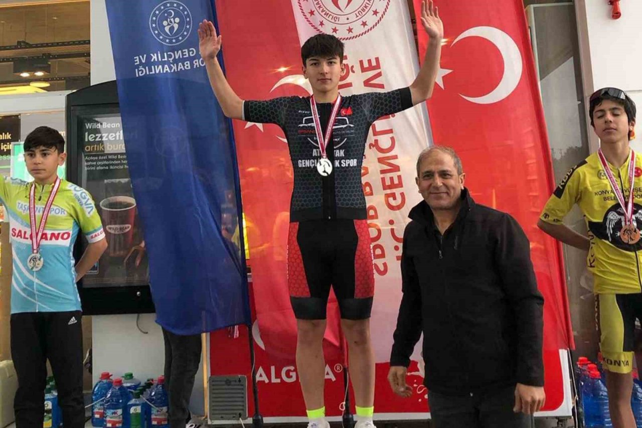 Karamanlı bisikletçiler Kastamonu’dan madalyayla döndü