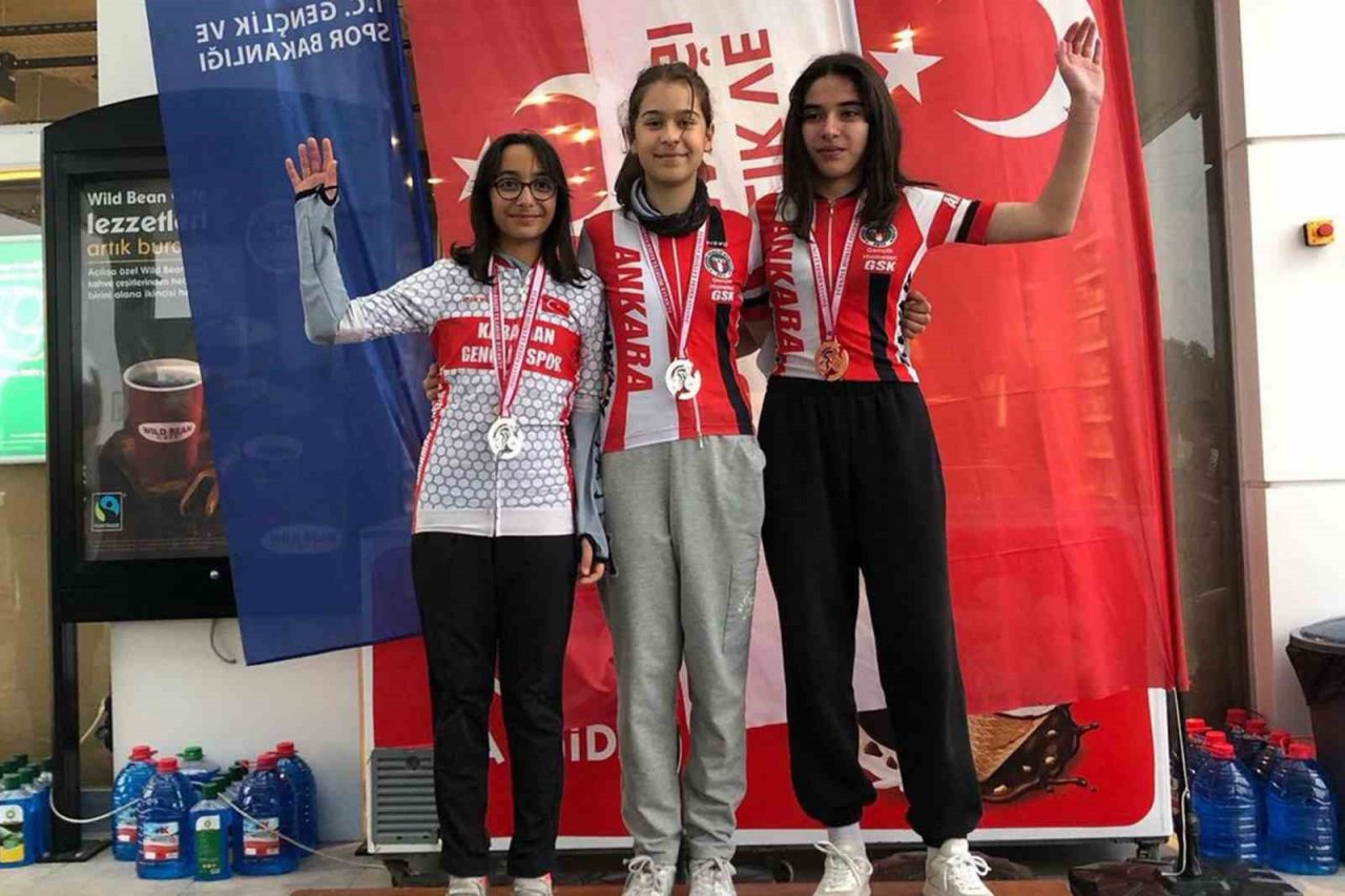 Karamanlı bisikletçiler Kastamonu’dan madalyayla döndü